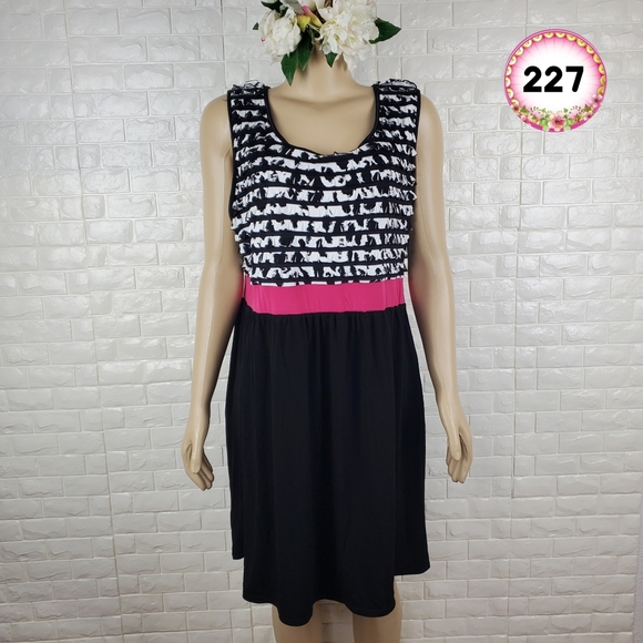 23rd st. black & white 2x dress ( 5 for $20 ) - Picture 1 of 9